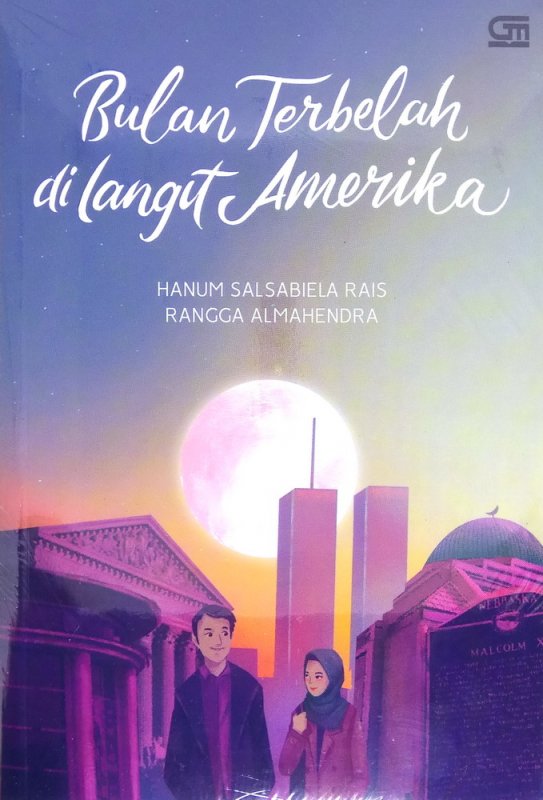 Cover Buku Bulan Terbelah di Langit Amerika - Cover Baru