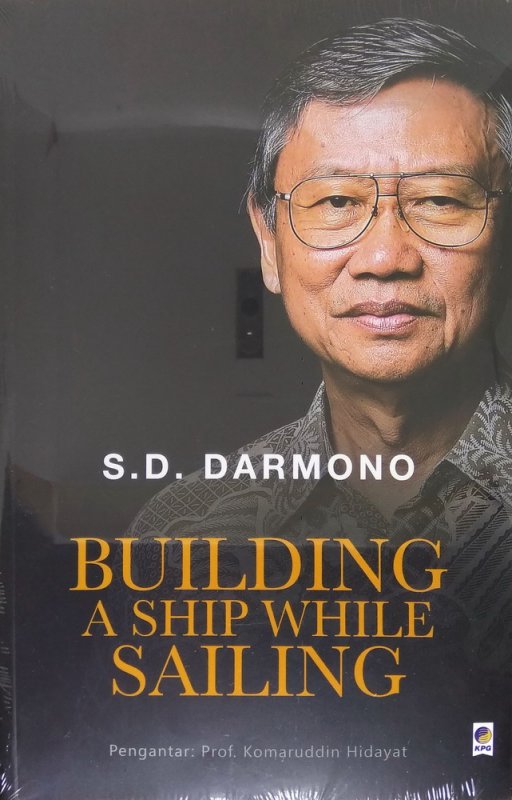 Cover Buku Building A Ship While Sailing