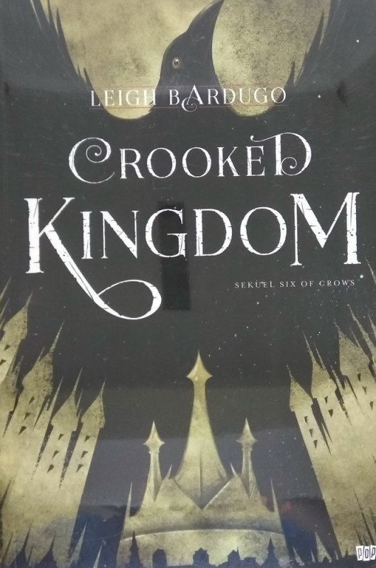 Cover Buku Crooked Kingdom