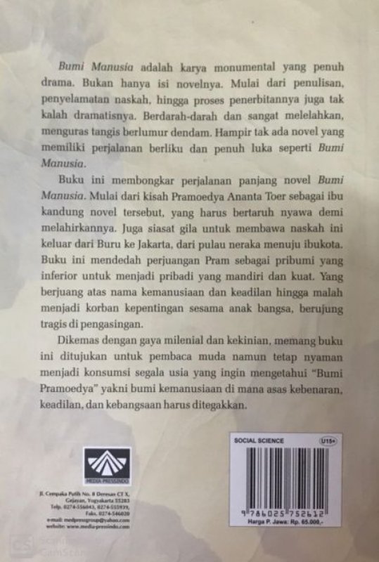 Cover Belakang Buku Pramoedya Toer Kisah Di Balik Bumi Manusia