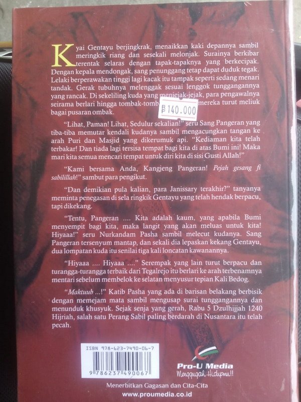 Cover Belakang Buku Sang Pangeran Dan Janissary Terakhir (kisah, kasih dan selisih dalam perang Diponegoro)