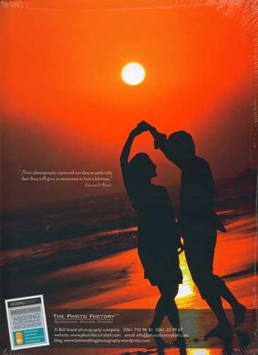 Cover Belakang Buku Harper's Bazaar Wedding Ideas November 2008-April 2009