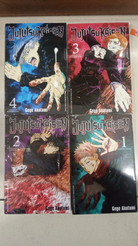 Cover Buku Paket Jujutsu Kaisen 01-04