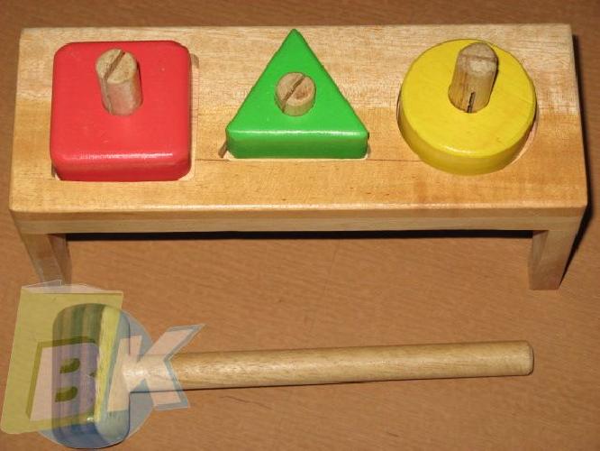 Cover Buku Mainan Anak : Pukulan Geometri
