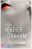 Cover Buku Violet Books : Heather Graham - Kiss of Darkness