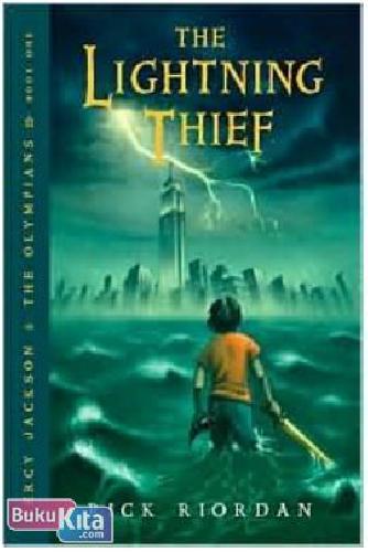 Cover Buku The Lightning Thief (Percy Jackson and the Olympians, Book 1)