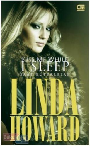 Cover Buku Saat Kuterlelap - Kiss Me While I Sleep
