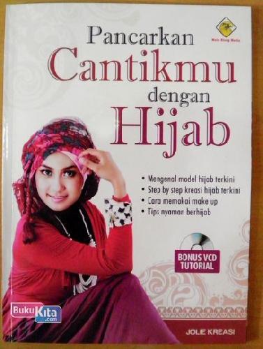 Cover Buku Pancarkan Cantikmu dengan Hijab