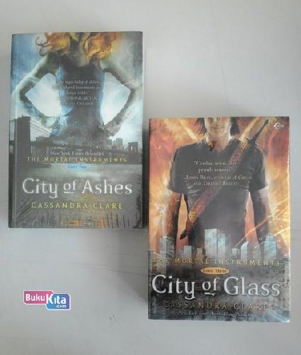 Cover Buku Paket superstar 1 (City of Glass+City of Ashes)